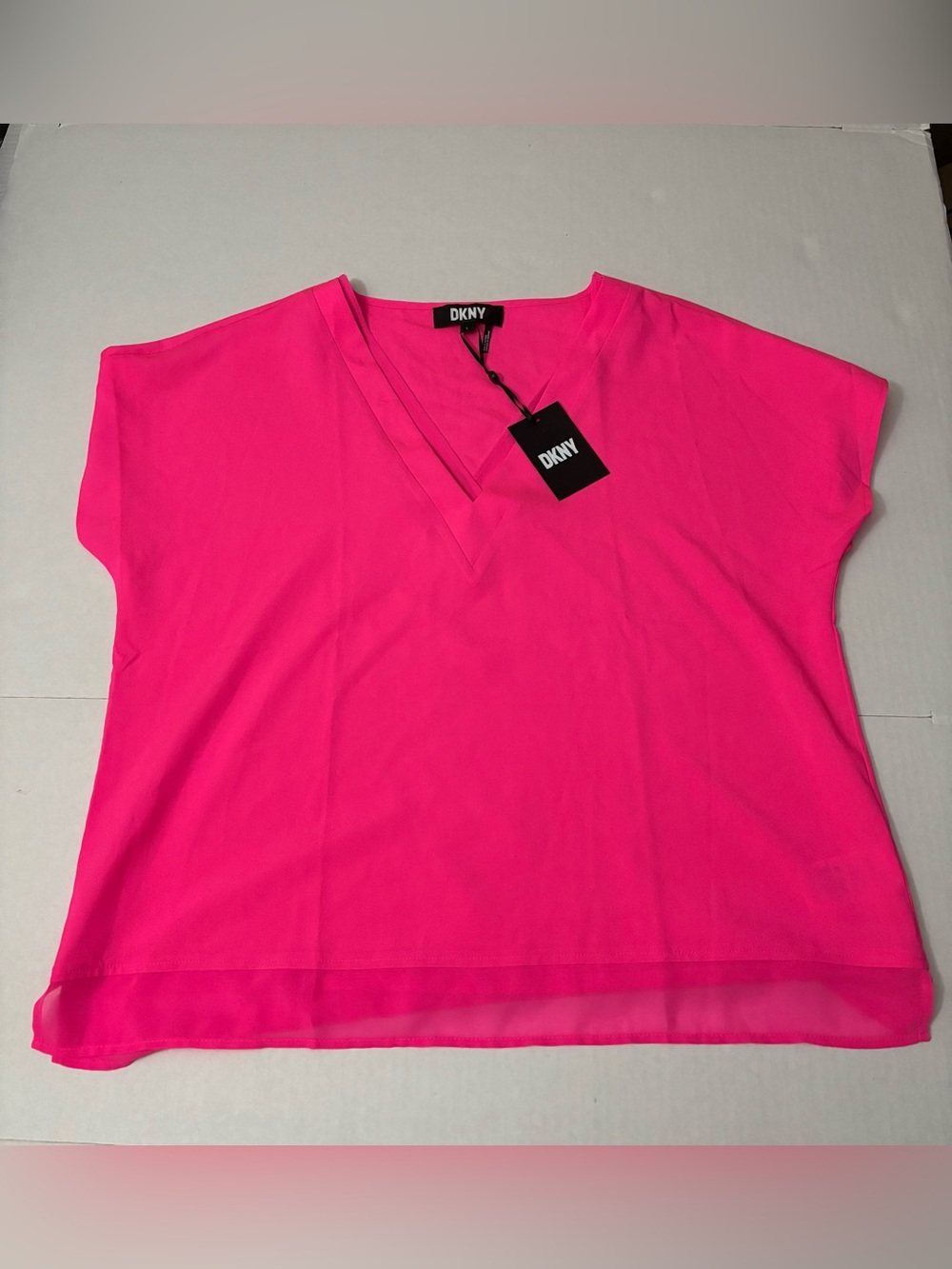 DKNY Blouse Women's Pink  V-Neck Short Sleeve Casual Shirt Top Size L